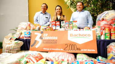 Donan al DIF de Mérida dos toneladas de alimentos