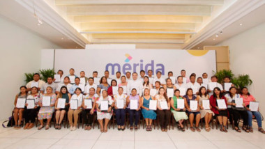 Entregan constancias de mayoría  a comisarios y comisarias de Mérida