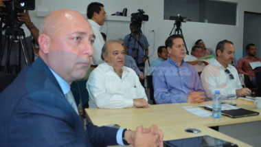 Empresarios se oponen a nuevos impuestos