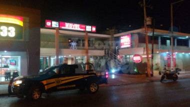 Fuerte operativo policiaco por asalto a joyería en Progreso