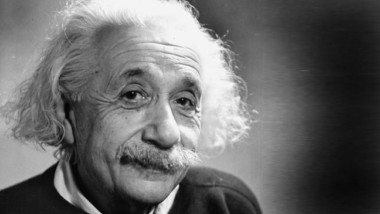 Carta que Einstein escribió sobre Dios fue vendida en 2.5 mdd