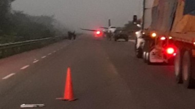 Aterriza avioneta cargada con droga en carretera Chetumal-Mérida
