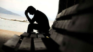 Los jóvenes piensan más en el suicidio; 54% de ellos hace planes para cometerlo