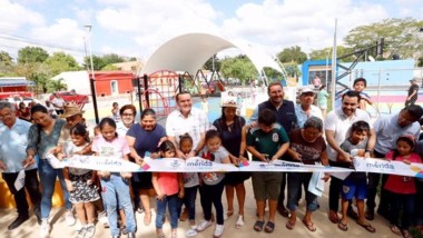 Inauguran el parque de Chichí Suárez