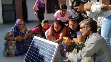 “Solar Mamas mayas” regresan a electrificar sus comunidades