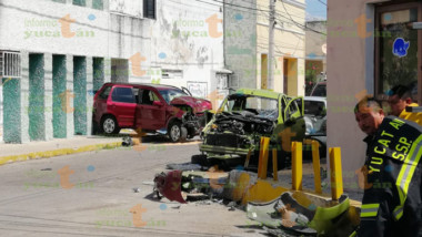 Aparatoso accidente en el Centro, dos prensados y cuatro autos dañados