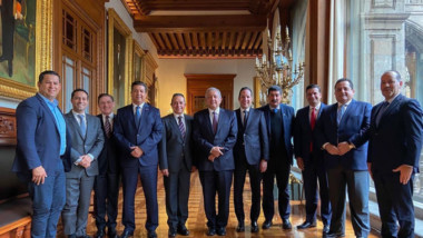 Gobernadores del PAN se reúnen con AMLO