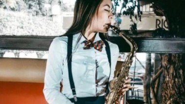 Ofrecen un millón de pesos para dar con exdiputado por ataque con ácido a saxofonista