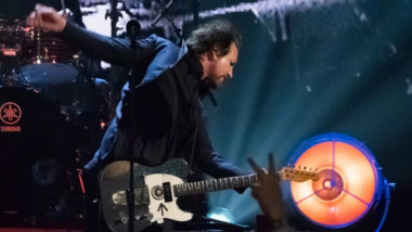 Pearl Jam pospone primera parte de su gira por coronavirus