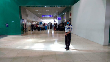 Caen operaciones del aeropuerto de Mérida en un 50%
