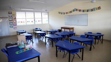 Entregan mobiliario nuevo a la primaria “Benito Juárez García”