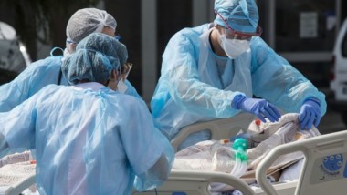 La OMS pide ‘atacar’ porque la pandemia va en aumento