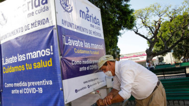 Instalan lavamanos, carpas y túnel sanitizante en el Centro Histórico