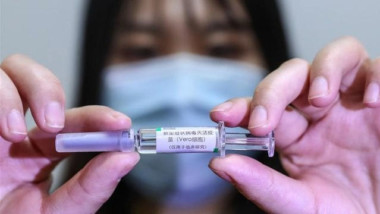 China comienza pruebas clínicas de 2 vacunas contra coronavirus