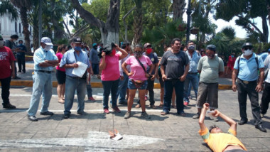 Protestan en Palacio por el Seguro de Desempleo