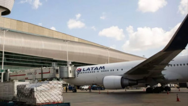 LATAM, la mayor aerolínea de América Latina, se declara en bancarrota en EU