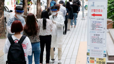 Corea del Sur volvió a imponer restricciones sociales para frenar un nuevo brote de coronavirus