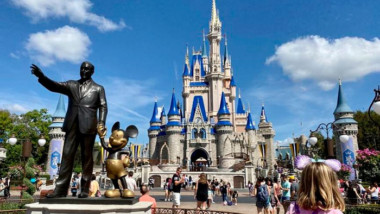 Disney propone reapertura parcial de parques en Florida desde julio