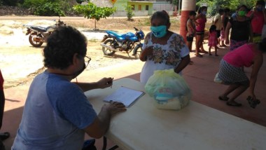 UADY distribuye productos recolectados a comunidades afectadas por Cristóbal