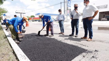 Intensifican labores de mantenimiento de calles en todo Mérida