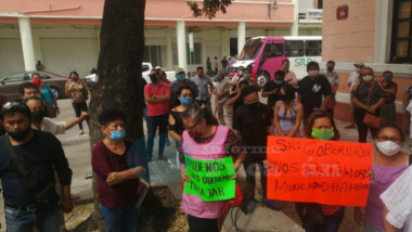 Locatarios protestan para pedir que se abran todos los giros y accesos (video)