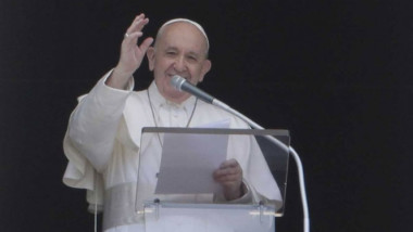 El Papa pide mantener cautela y cumplir con normas sanitarias