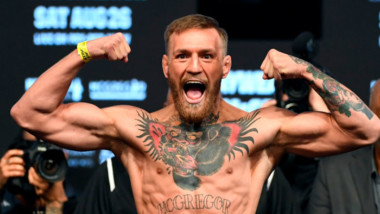 El campeón de UFC Conor McGregor anuncia su retiro