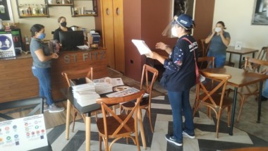 Inspectores visitan comercios para verificar que cumplan con medidas sanitarias