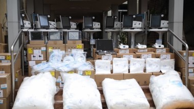 Dotan de equipos médicos y de protección para personal hospitalario del IMSS Yucatán