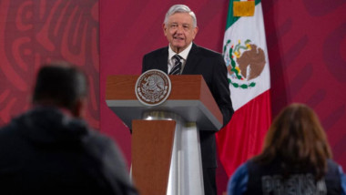 Es conmigo, no con mi familia: AMLO, sobre ataques a su esposa e hijo