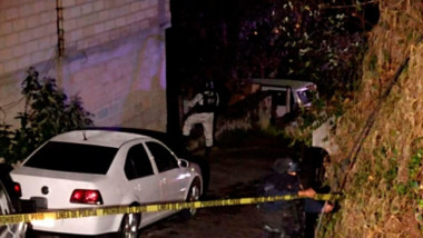Comando irrumpe en domicilio y asesina a cinco mujeres