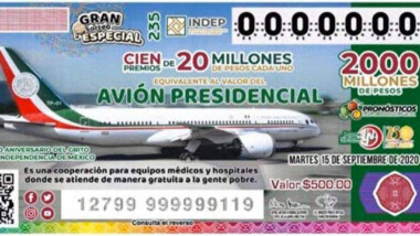 Yucateco compra 220 cachitos de lotería para la rifa del avión presidencial