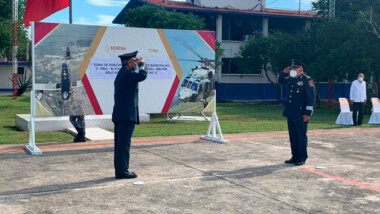 Cambio de mando en la Base Aérea Militar No. 8