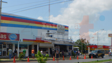 Centro, Ciudad Caucel y Juan Pablo II, se mantienen con más contagios por covid