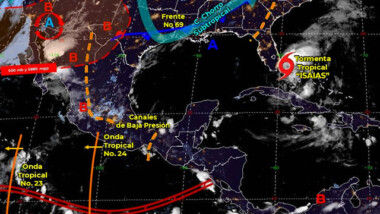 Tormentas, actividad eléctrica y bochorno por onda tropical