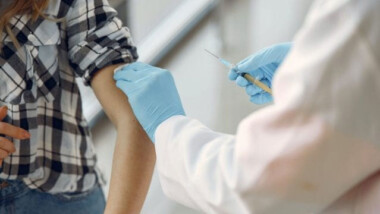 Vacuna de Pfizer y BioNTech muestra una robusta respuesta inmunológica