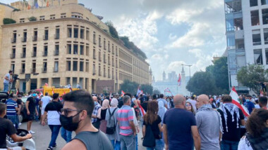 Protestas contra el gobierno tras explosión en Beirut