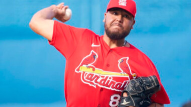 El melenudo Jesús Cruz llega a las Grandes Ligas