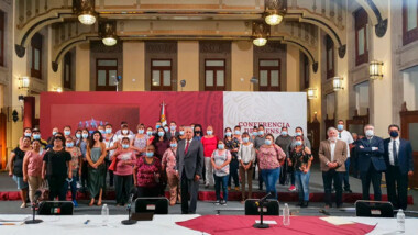 Rescate en Pasta de Conchos, memorial e indemnización, acuerdan AMLO y familiares de mineros