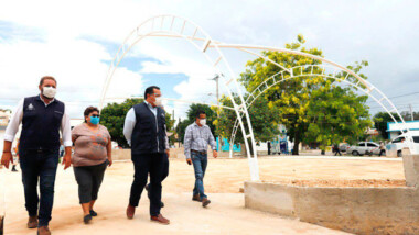 Supervisan la remodelación del parque de la colonia Miraflores