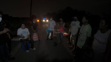 Bloquean  avenida en Ciudad Caucel por falta de energía eléctrica (VIDEO)