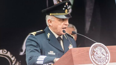Mensajes de BlackBerry, claves para la detención de ‘El Padrino’ Cienfuegos