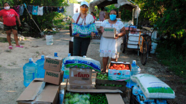 Entrega DIF Yucatán 1.5 toneladas de alimentos a familias afectadas por huracán Delta