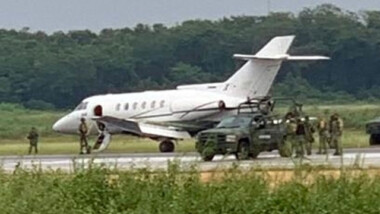 Ejército ‘caza’ avión con tonelada y media de cocaína en Quintana Roo