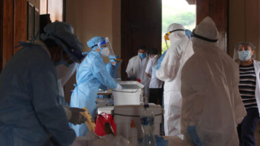 Abre noviembre con 79 contagios y seis defunciones por covid