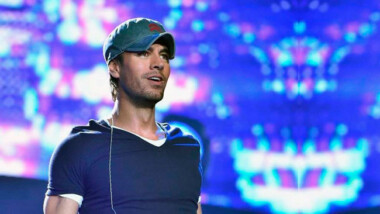 Enrique Iglesias recibirá el premio “Billboard Top Artist of All Time”