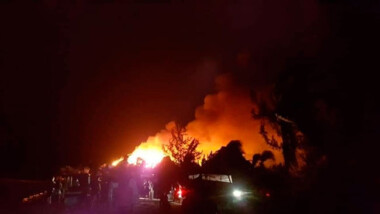 Incendio destruye hotel Villas Flamingo en Holbox
