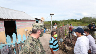 Trasladan a casi 400 personas de San Felipe y Río Lagartos a refugios temporales