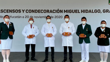 Personal de salud de Yucatán, recibe la condecoración Miguel Hidalgo