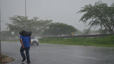 Onda tropical 44 provocará lluvias en Yucatán